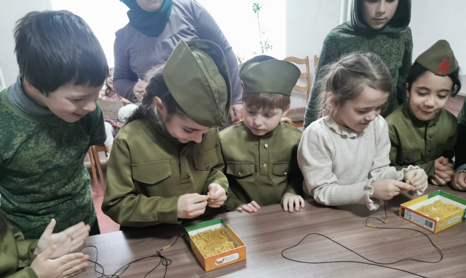 Подопечные Комплексного центра в Южно-Сухокумске приняли участие в конкурсной программе «Курс молодого бойца»